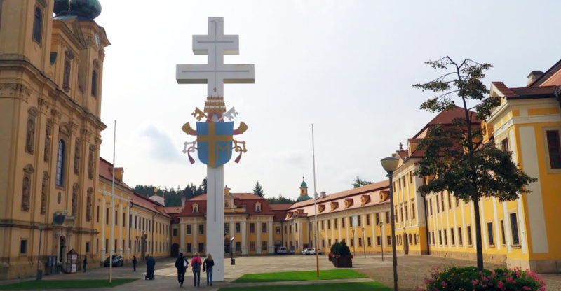 Escola - Igreja